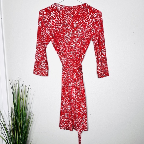 DVF New Julian Two Serpent Tango Snake Print Red & White Jersey Wrap Dress - Picture 7 of 7